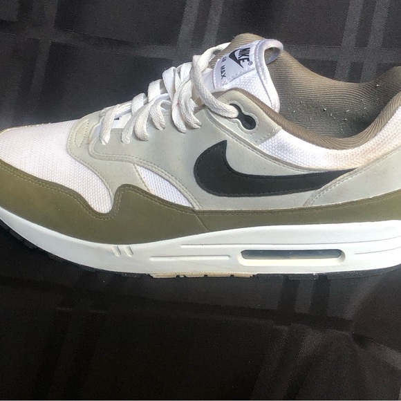 Nike Men’s Air Max 1 Athletic Shoes in White, Olive, Black main image 5